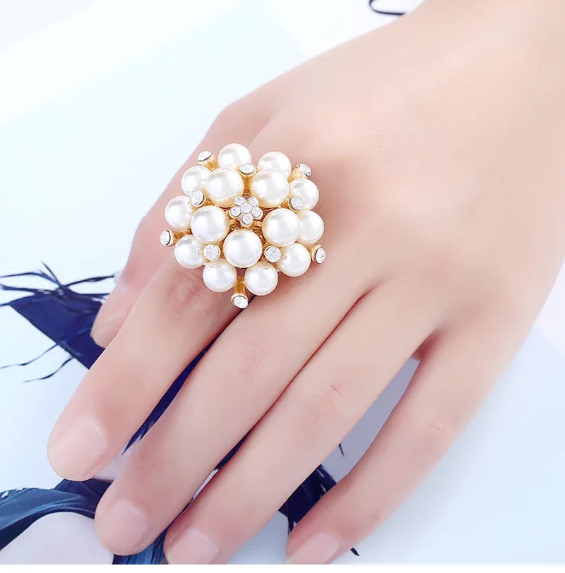Fashion Luxury Pear Finger Rings Elegant White Pearl Crystal Flower Women Ring Jewelry Accessories Zircon Engagement Ring