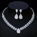 Luxury Delicate Alloy Jewelry Set New Style Rhinestone Necklace Earrings for Women for Wedding Party Engagement Gift