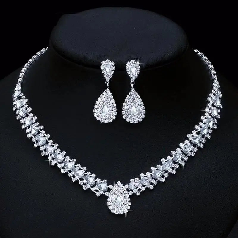 Luxury Delicate Alloy Jewelry Set New Style Rhinestone Necklace Earrings for Women for Wedding Party Engagement Gift