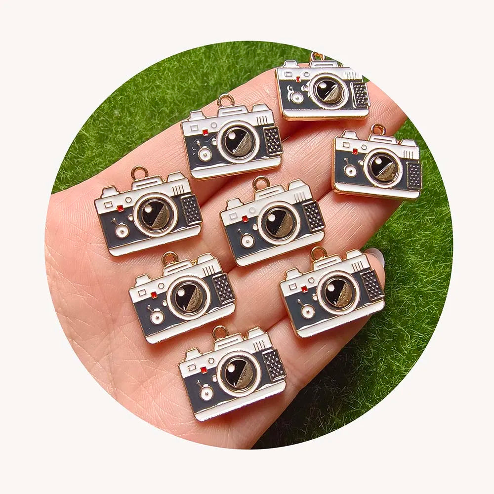 Bulk 100Pcs/Lot 17*21MM Enamel Mini Camera Charms Capture Life Travel Hobby Pendants for DIY Jewelry Making and Crafting