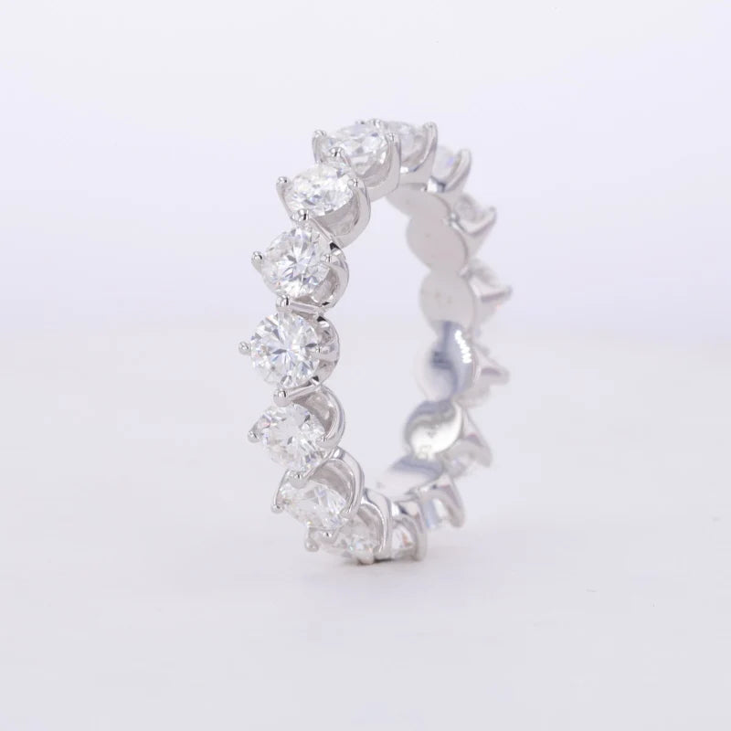 Moissanite 10K White Gold Round Shape Brilliant Cut Moissanite DEF VVS Wedding Band