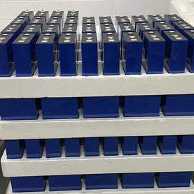 Wholesale Factory Stock 3.2V 280Ah Prismatic LiFePO4 Battery Cell with 8000 Cycles and 5-Year Warranty for Solar Systems