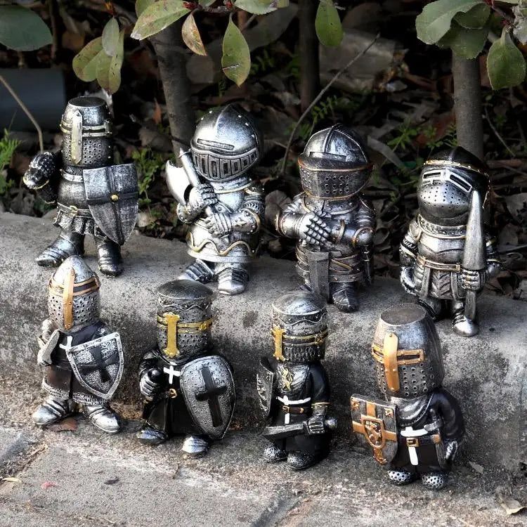European Crusaders Knight Resin Sculpture OR34 Medieval Guard Samurai Armor Knight Souvenir Art Outdoor Garden Gnome Statue