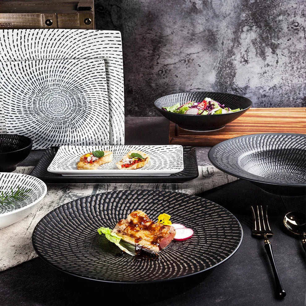 Shengjing New Eco-Friendly Stocked Japanese Korean Ceramic Dinnerware Sets Black White Porcelain Plates for Hotel Use