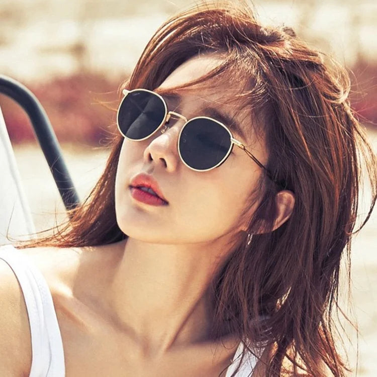 DOISYER 2021 Summer New Design Retro Classic round Gold Frame Cat Eye Sun Glasses for Women Polarized PC Lenses
