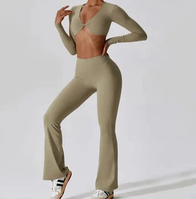 Custom Logo Gym Clothing Two Piece Long Sleeves Ctop Tops Flared Leggings Activewear Yoga Sets Fitness Sports Suits for Women