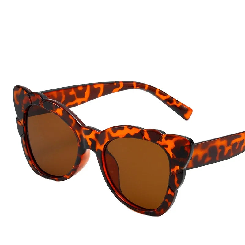 2025 Butterfly Frame Fashion Wedding Glasses Designer Shades Female Vintage Luxury Sunglasses for Women