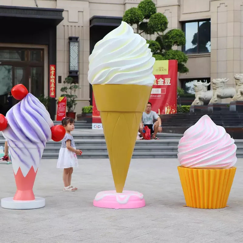 Summer Giant Fiberglass Resin Melting Ice Cream Candy Sculpture Waterproof Hand-painted Home Decoration for Kids Amusement
