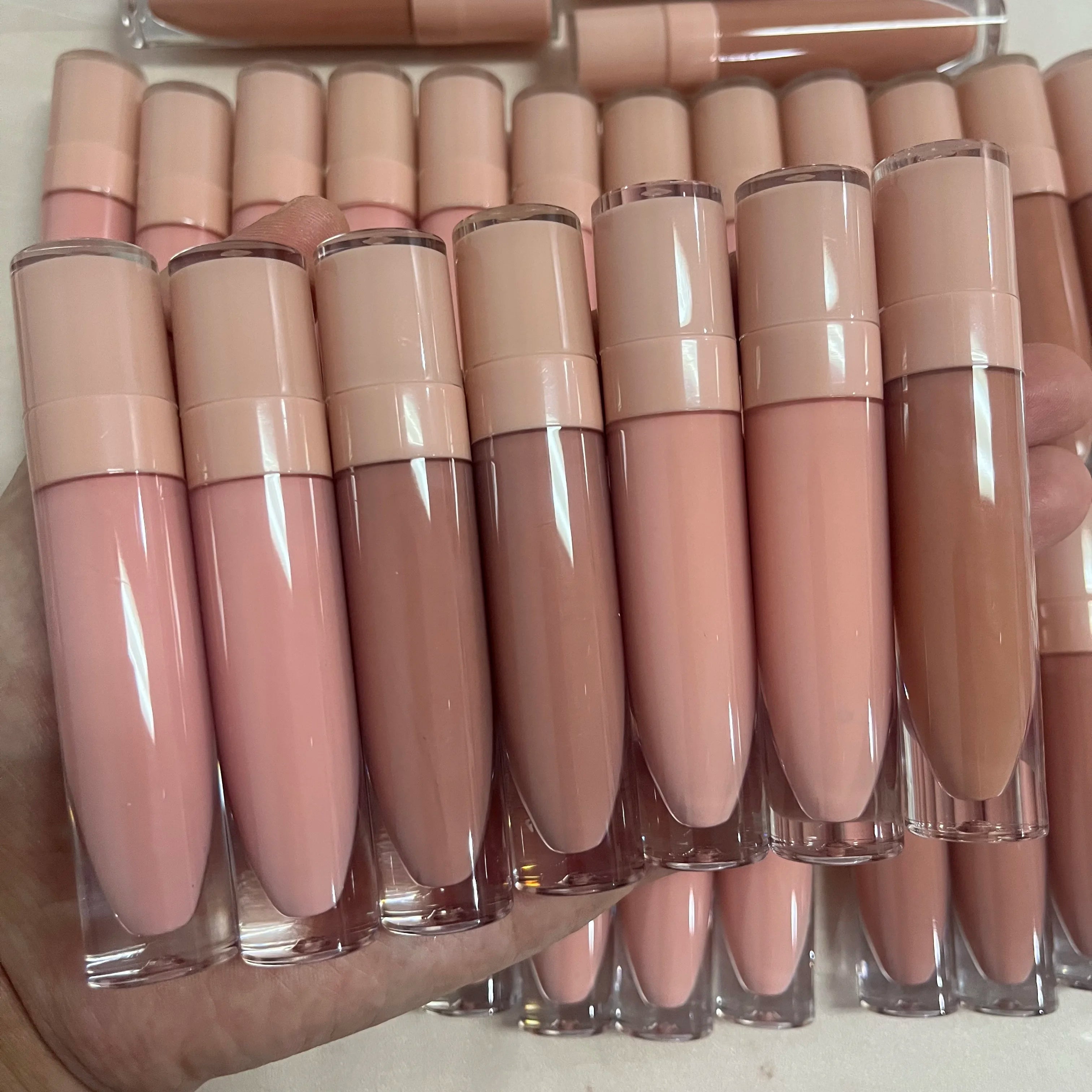 Trending Makeup Vegan clear Nude Lipgloss Tube Packaging Wholesale 40 Color Lipgloss