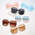 2255 Rice Nail Large square Frame Gradient Color New Sunglasses for Women Trend UV protection Retro Sun Glasses