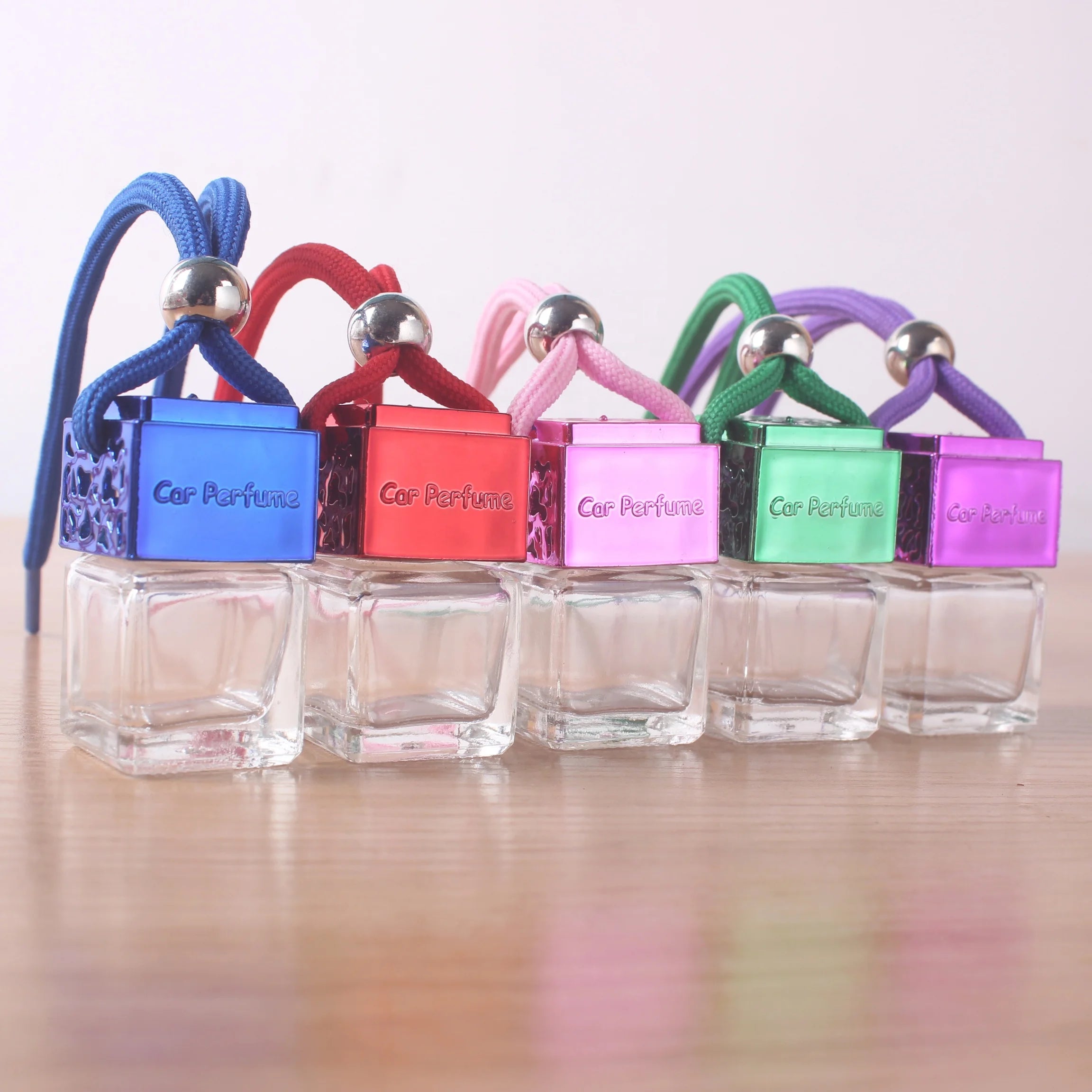 Square Glass Perfume Bottle with Screw Top Wholesale Car Diffuser 10 Colored Wooden Covers Ready Stock