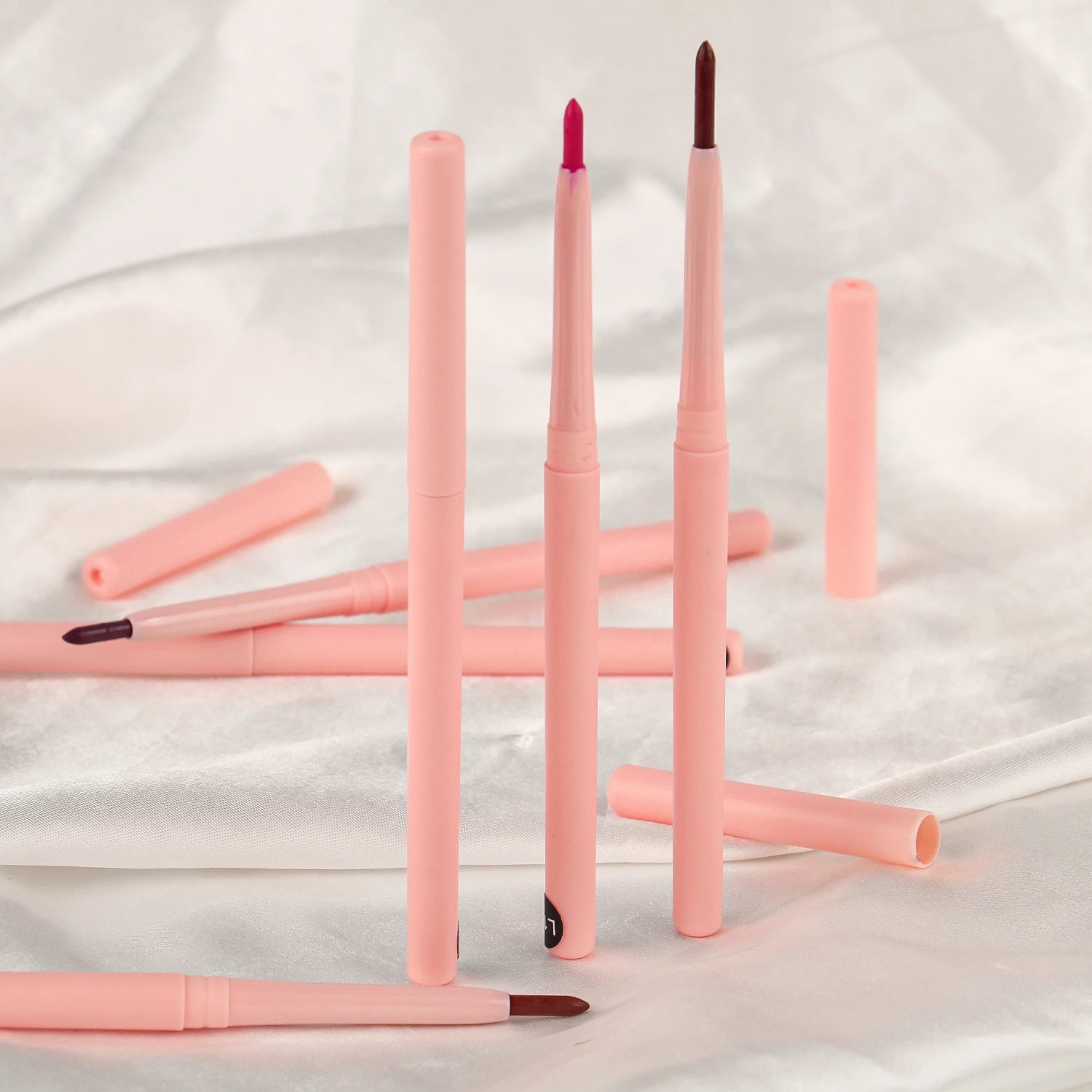Customized Your Own Brand Retractable Vegan Chemical Sunscreen Waterproof Long-lasting High Pigment Creamy Lip Liner Pencil