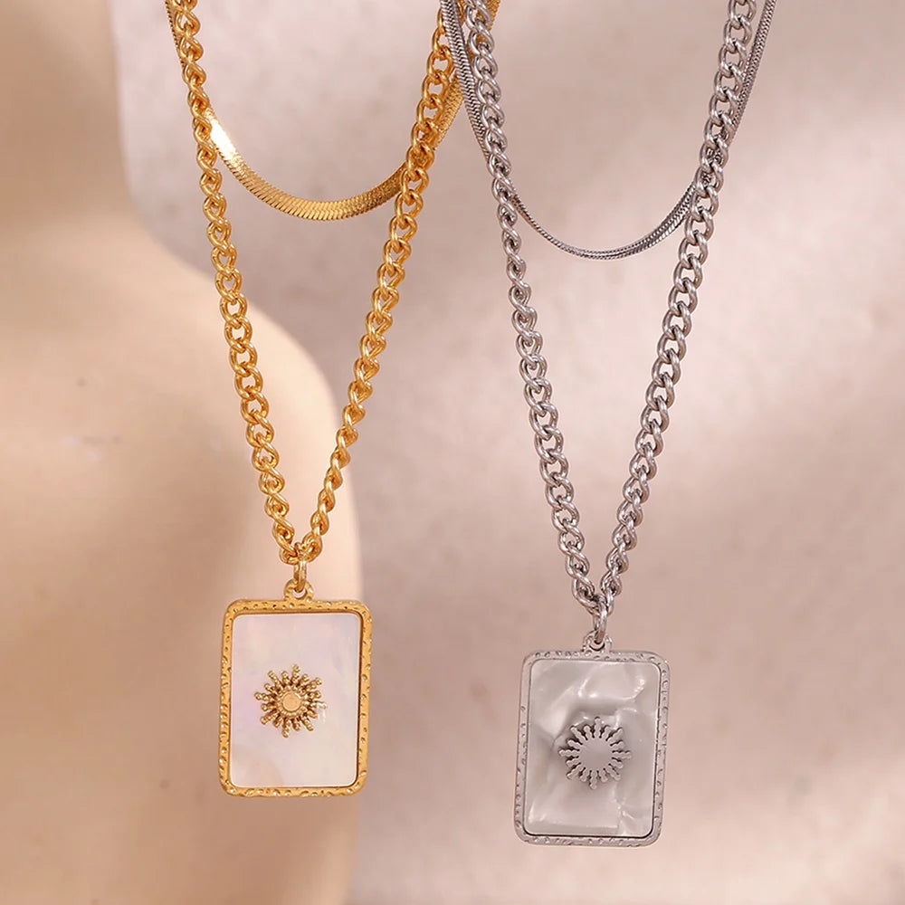 Dreamshow Double Layer Herringbone Necklace Engraved Sun Shell Necklace Waterproof Gold Plated Pendant Necklace