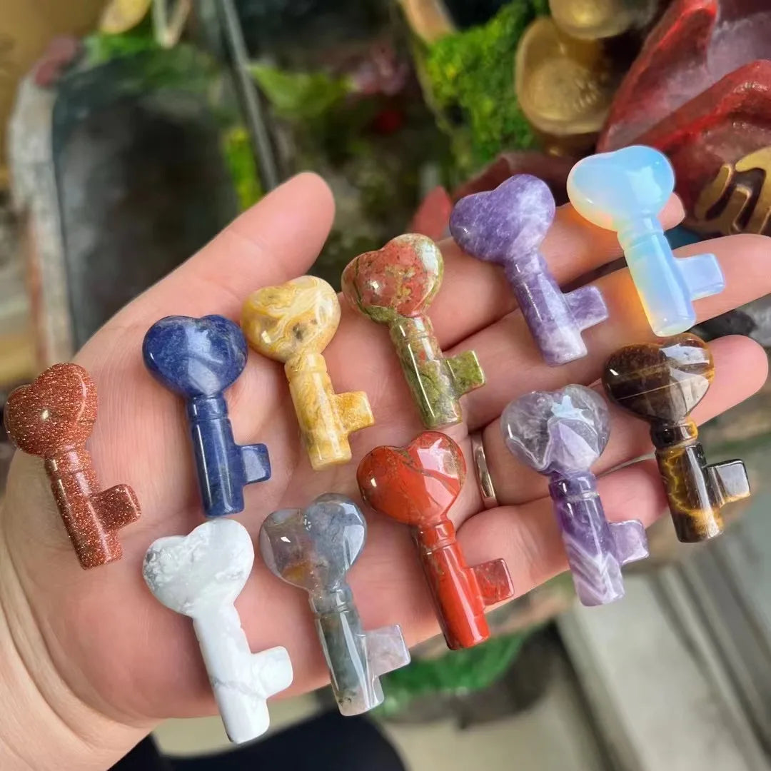 Cheap Cute 4cm Natural Healing Crystals Gem Stone Carvings Key Crafts Ornaments for Woman Jewelry