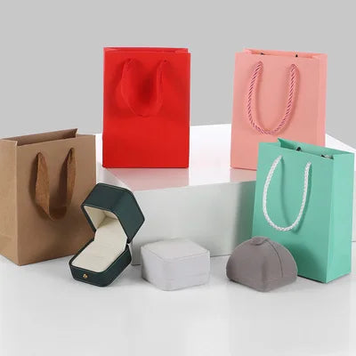 Wholesale Cheap Clothing Jewelry Cosmetic Boutique Gift Shopping Bag Custom Printed Luxury Paper Packaging Bags