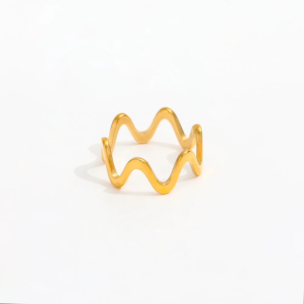 High End 18K Plain Simple Minimalist Tarnish Free Waterproof  Gold Wave Wavy Stainless Steel Rings for Women  Fashion Jewelry