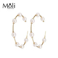 Fashion Popular Big C Hoop Ring Style 4-5mm Round White Freshwater Genuine Pearl Earring