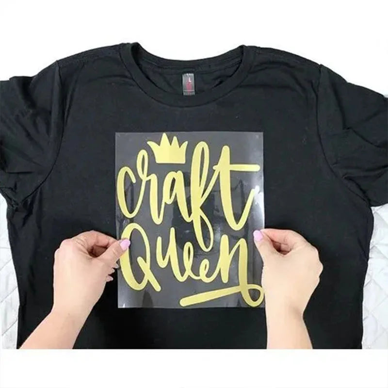 Custom Logo Heat Transfer Sticker Factory Price Hot Stamping Clothing Label Printed Techniques Laser Cut Edge Roll Shape