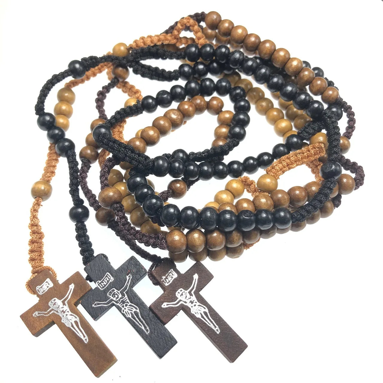 SC Hot Sale Fashion Jesus Wooden Beaded Necklace Simple Wooden Cross Necklace Vintage Handmade Woven Rosary Necklace for Men