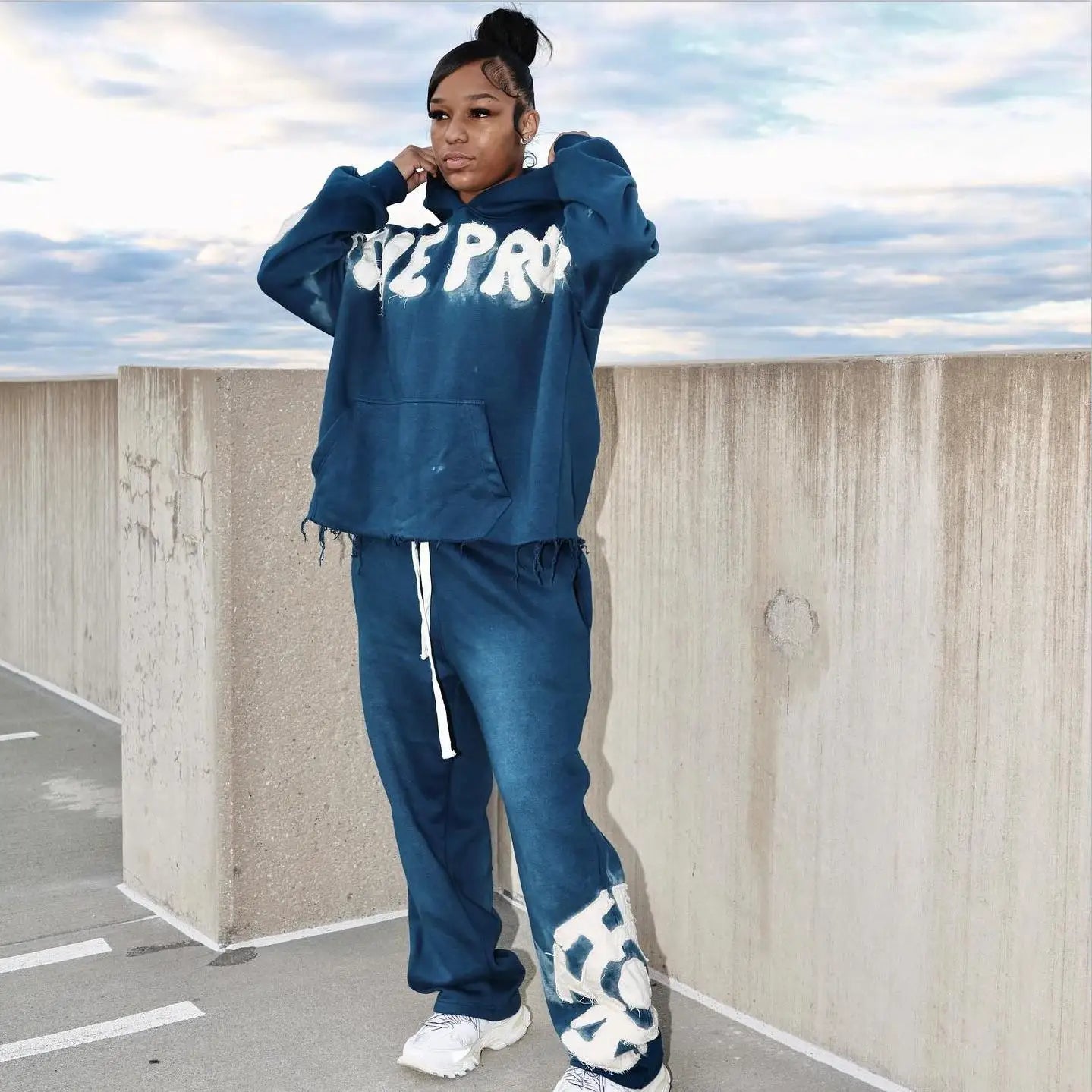 Custom Logo Casual Jogging Suit Distressed Cropped Hoodie and Lounge Women Tracksuit 2 Two Piece Set for Women Jogger Sweatpants
