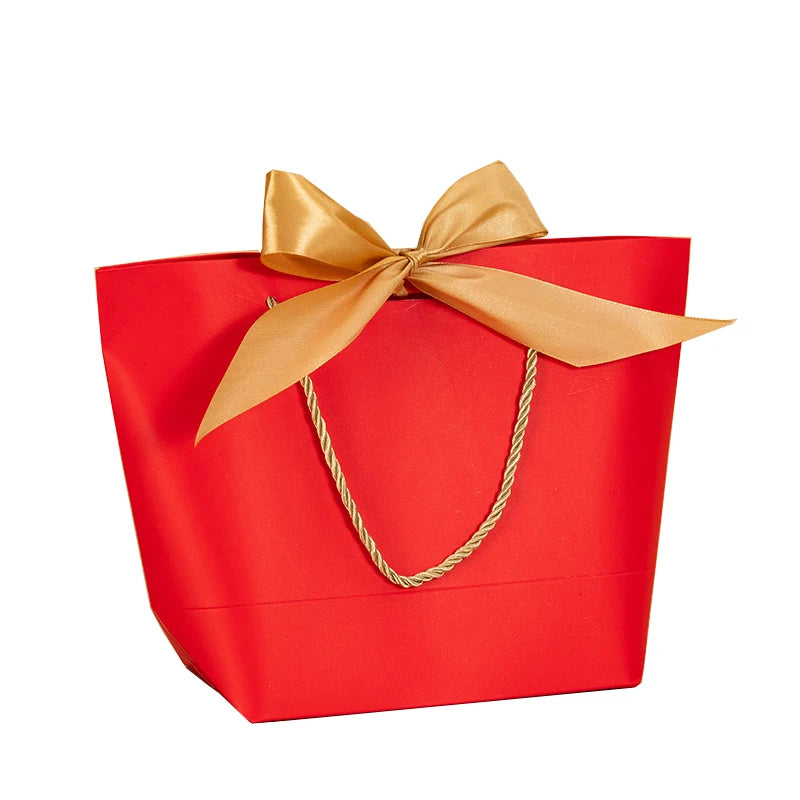 Hot Valentine Day Wedding Glossy Paper Gift Bags with Handle Biodegradable Shopping Paper Bags Customized with Your Own Logo