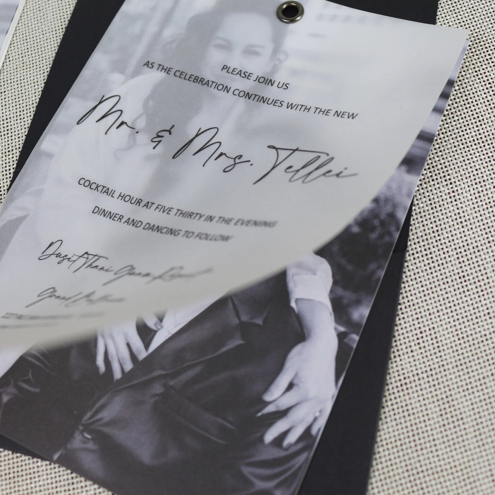 New Designs Vellum Paper Wedding Invitation Card Black Trifold Pocket Folder with Photos Tracing Paper Wedding Card