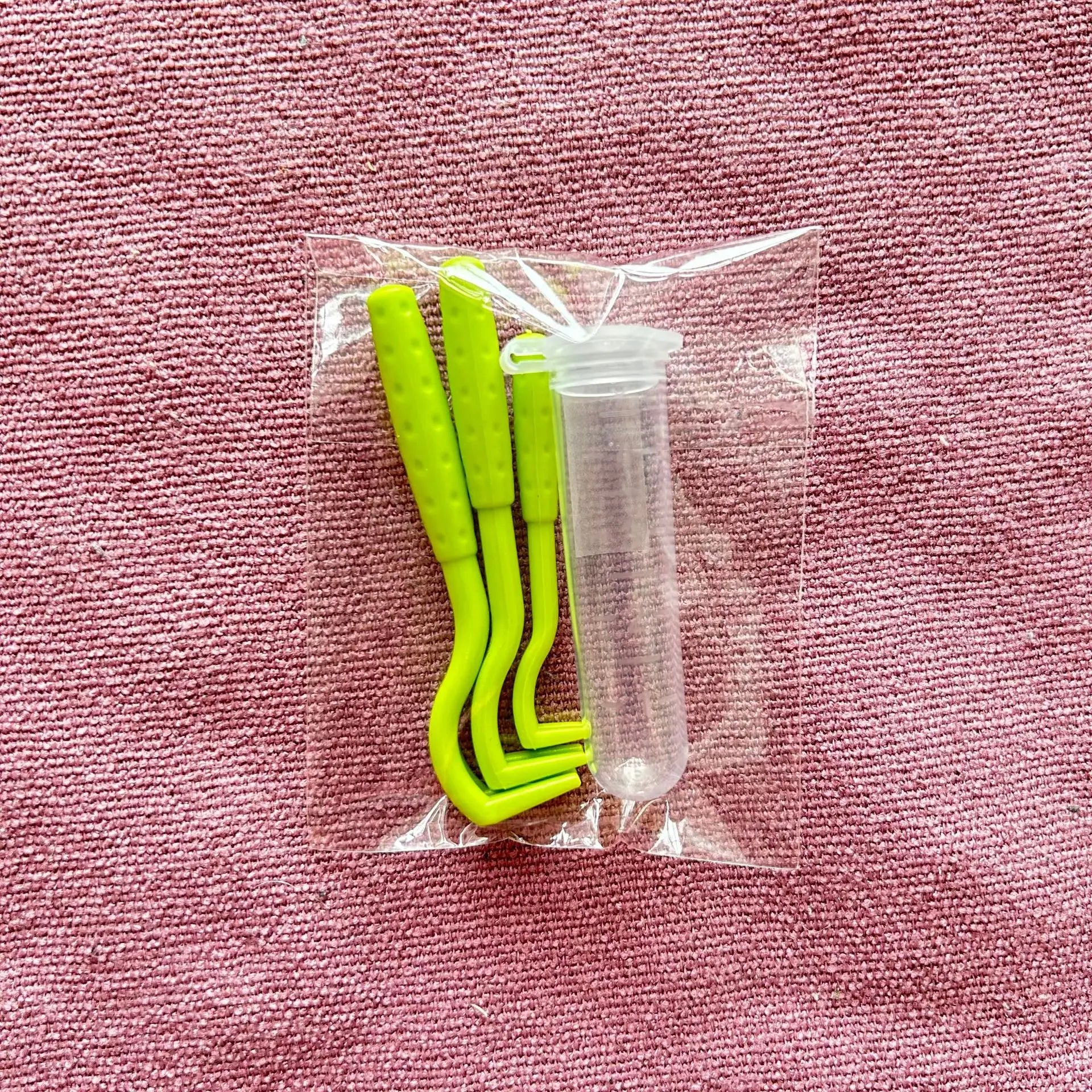 Wholesale 3-Piece Set for Cats and Dogs Tick Remover Lice Flea Comb with Clip Hook for Outdoor Tour Camping & Hiking