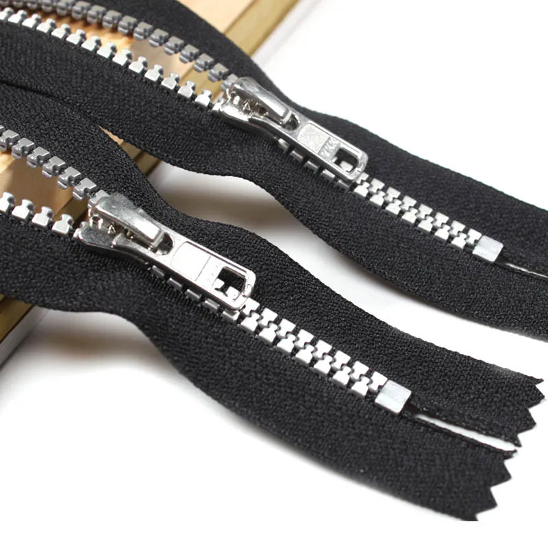 Phoenix Flame Wholesale Durable Decorative Long Chain Chunky Zip Closed End Zinc Alloy Teeth Metal Zipper for Fashion Apparel