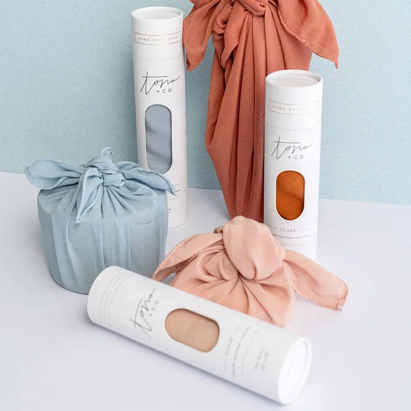 Fashion Luxury Kraft Tubes Container Round Box Cardboard Clothes Scarf Cylinder Paper Tube Packaging with Window