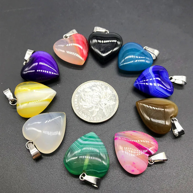 DIY New Arrival Fashion Heart Shaped Agate Material Gemstone Beads Charms Pendant for Jewelry DIY Crystal Chips