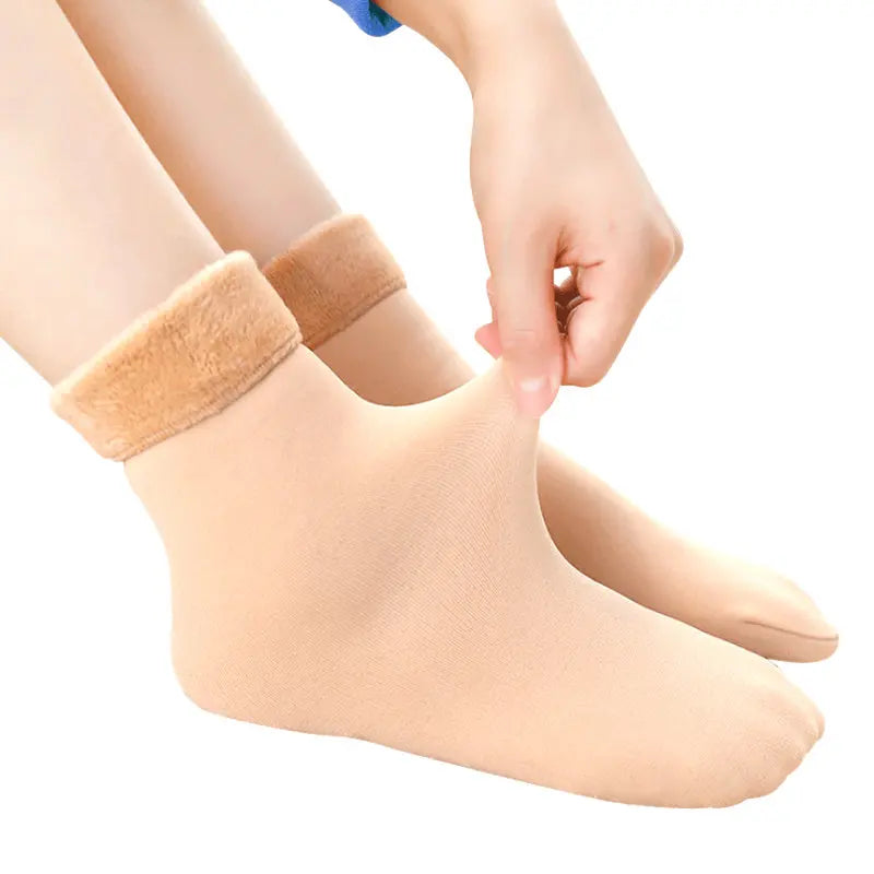 Wholesale Trendy Winter Warmer Women Ankle Thick Thermal Sporty Crew Socks Woven Polyester/Cotton Body Logo for Women