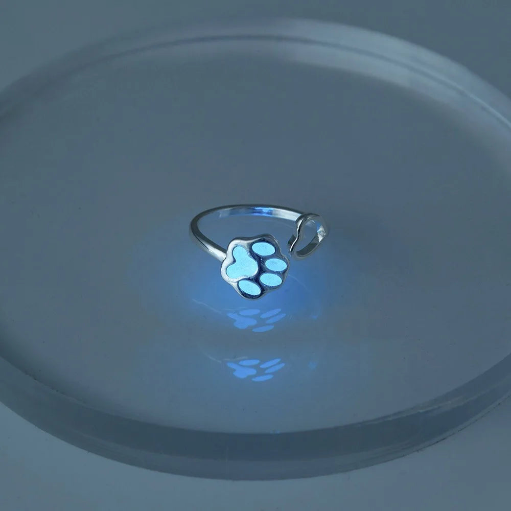 Adjustable Luminous Cat Claw Fing Ring Glowing in Dark Silver Color Rings for Womens Glow Hollow Free Size Ring