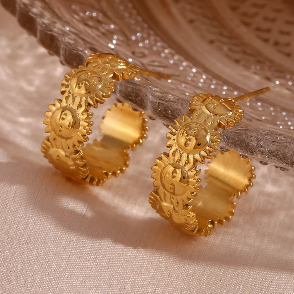 Dreamshow 18k PVD Gold Plated Jewelry Engraved Sunflower Hoop Earring Mothers Day Gift 2023
