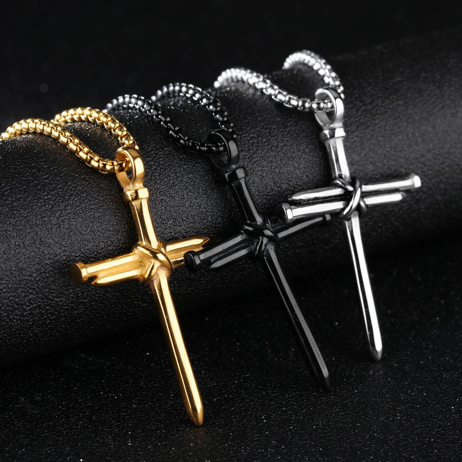Minimalist Punk Charm Jewelry Stainless Steel Necklace Statement Spike Nail Jesus Religious Cross Pendant Necklace for Men