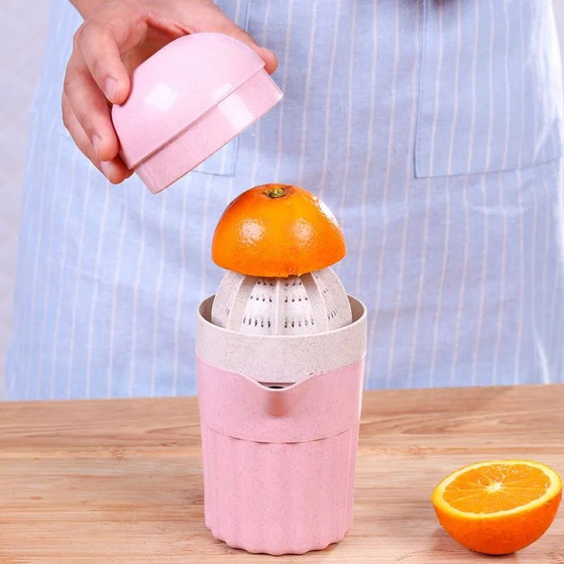 2026 New Creative Environmental Protection Wheat Straw Manual Juicer Plastic Mini Lemon Fruit Press Orange Juicer Household