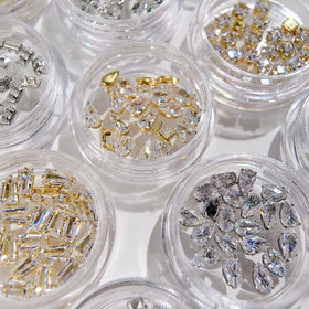 Luxury Crystal Claw Diamonds Water Drop Horse Eye Zircon Nail Jewelry Rhinestones 3D Nail Art Decorations