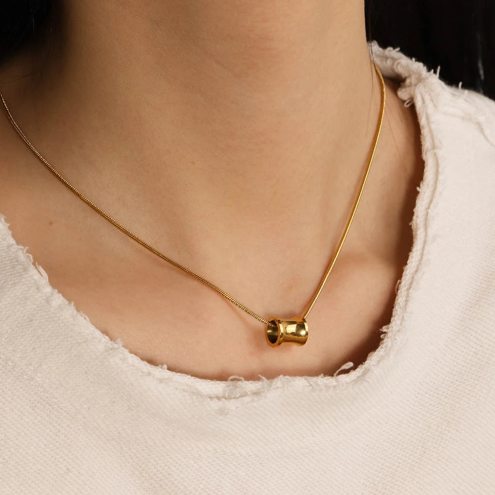 Chris April Minimalist 316L Stainless Steel PVD Gold Plated in Stock Thin Snake Chain Drum Charm Pendant Necklace