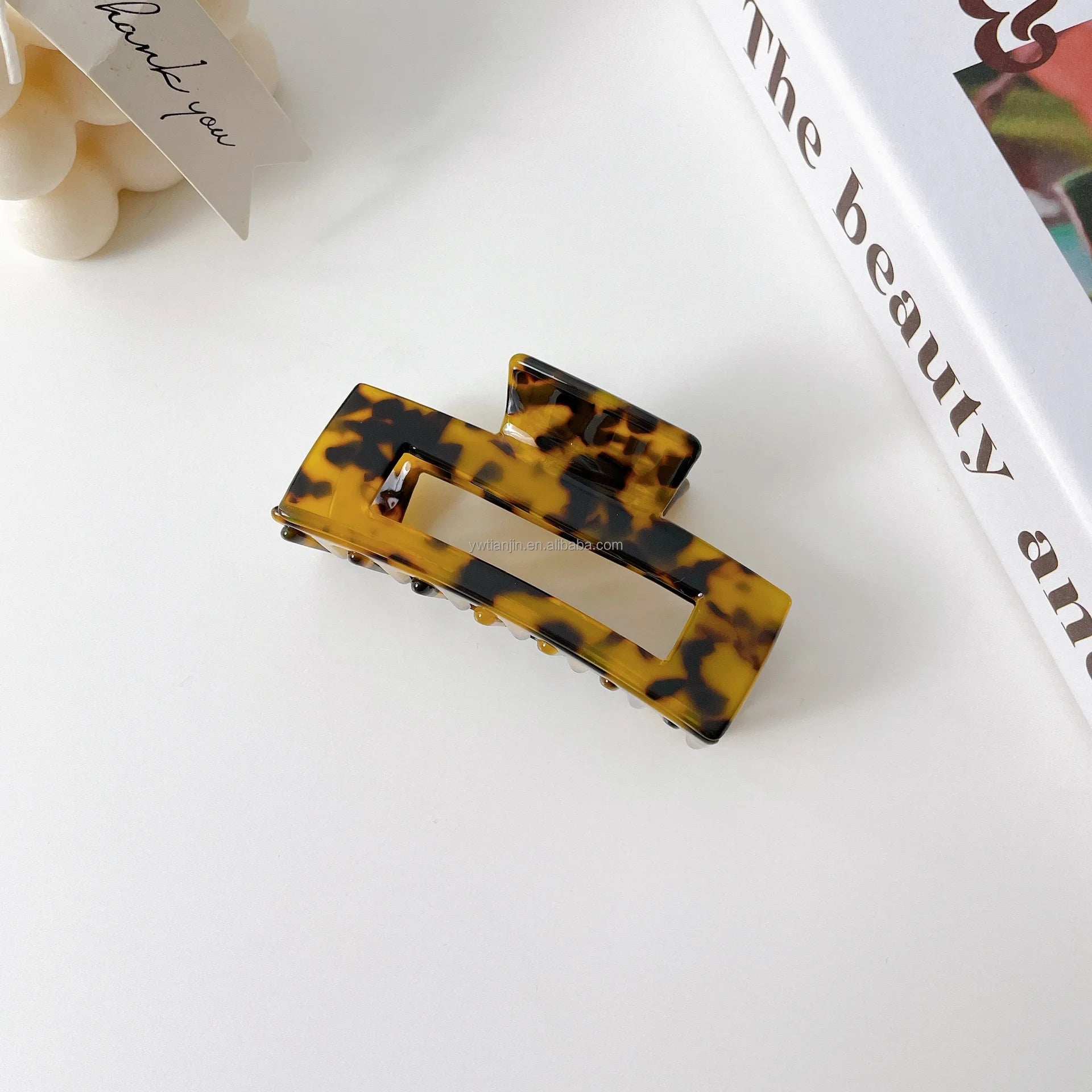 Korean Style 7.8 cm Large Acetate Hair Claws Clips Temperament Hollow Geometric Hair Claw for Women