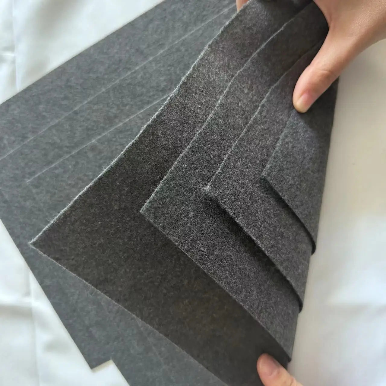 2mm 3mm 10mm Polyester Non Woven Needle Punched Felt Fabric with Certification