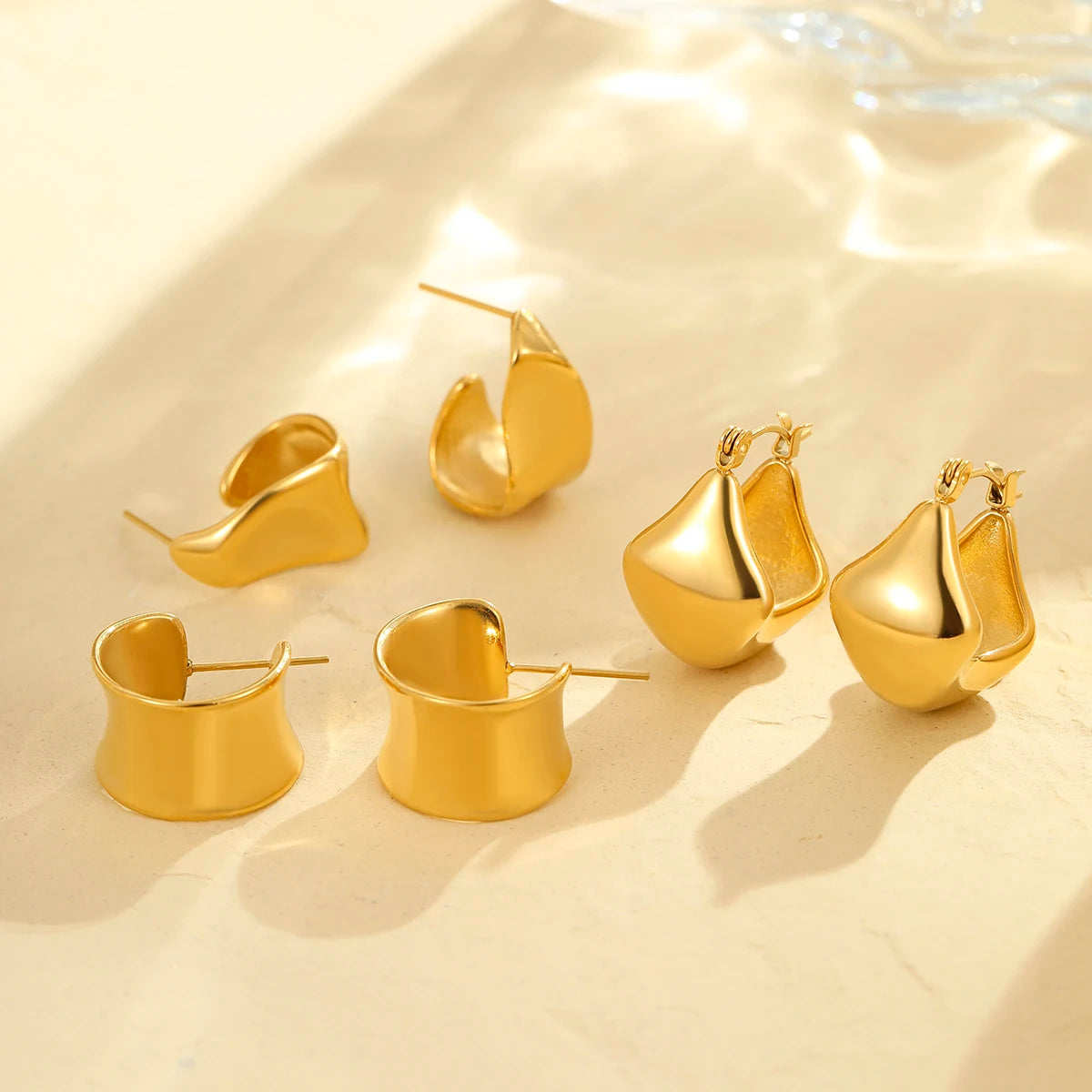 18k Gold Stainless Steel High Polished Modern Minimalist Jewelry Gold Hoop Earrings Non Tarnish