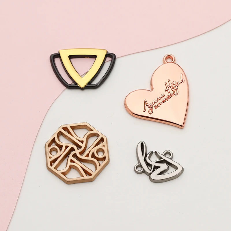 2024 New Style High Quality Clothing Customized Brand logo Engraved Plate Tag Custom Metal Luxury Labels for Garment