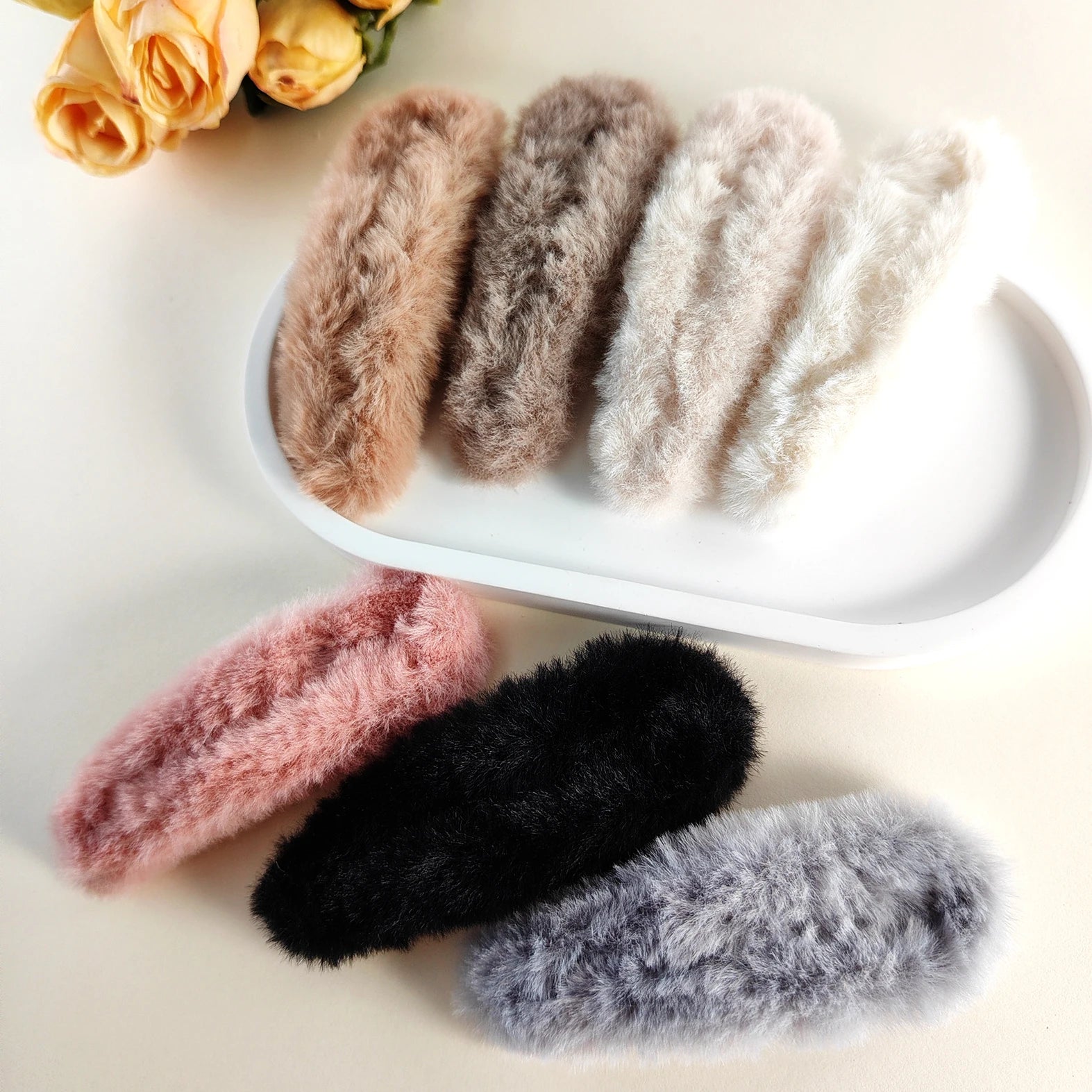 Simple Cool Intellectual Style Women's Plush Hairpin 9.5*2.5cm Solid Color BB Clip Versatile Warm Gentle Accessories for Fabric