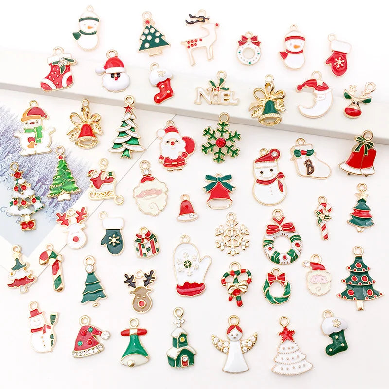 Christmas Charms Custom Christmas Badge Necklace Small Fashion Jewelry Brooches Cartoon Mixed Batch 20 50 96 Enamel Pin