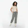 Fashionable Tight-fitting Costume Pants Pants for Ladies Women Leopard Print Pants