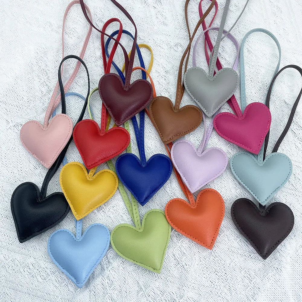 Colorful Fashionable Zinc Alloy Heart Pu Leather Keychains Rope Metal Keyrings With Stylish Leather Design