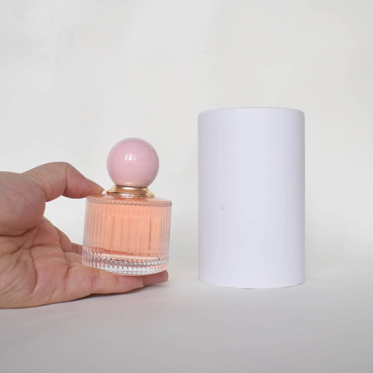 OEM Custom Luxury Women Stripe Pattern Round Transparent 30ml Glass Perfume Bottle Screen Printing Pump Sprayer Customized Box