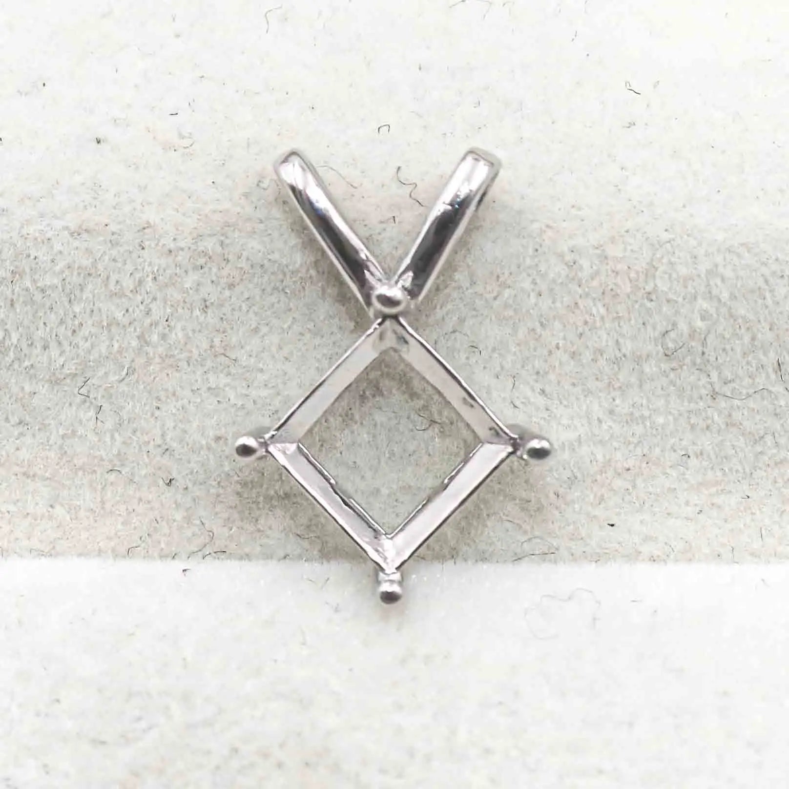 Sterling Silver 6*6/7*7/8*8/10*10mm Semi Mount Pendant S925 Empty Blank Calws Setting Base Without Center Stone for DIY Inlay