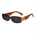 Factory Price High Quality Custom Fashion Rectangle Sunglasses with UV400 Shades 3D Metal Logo Retro Vintage Style PC Frame 2023