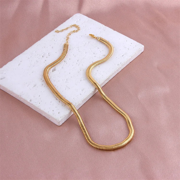 Factory Direct Sale Gold Color Simple Chain Link Necklaces High Quality Metal Alloy Women Necklace