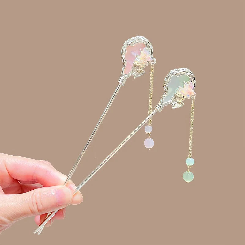 Elegant Chinese Style Crystal Butterfly Tassel Hairpin Vintage Hair Tool Updo Hairpin with Ancient Tassel Style Hair Stick